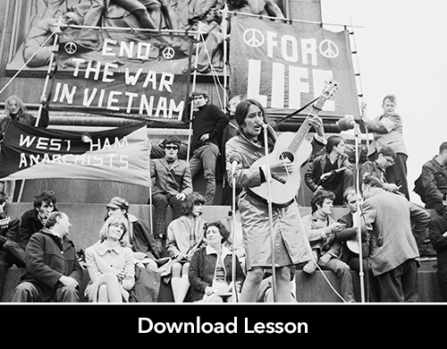 Image of singers at an anti-Vietnam war protest